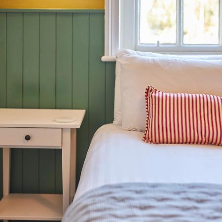 وولر Arlington House Hotel - Self Check-In Suites المظهر الخارجي الصورة