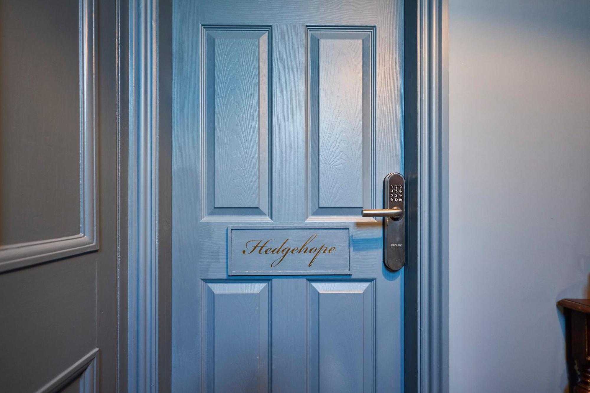 وولر Arlington House Hotel - Self Check-In Suites الغرفة الصورة