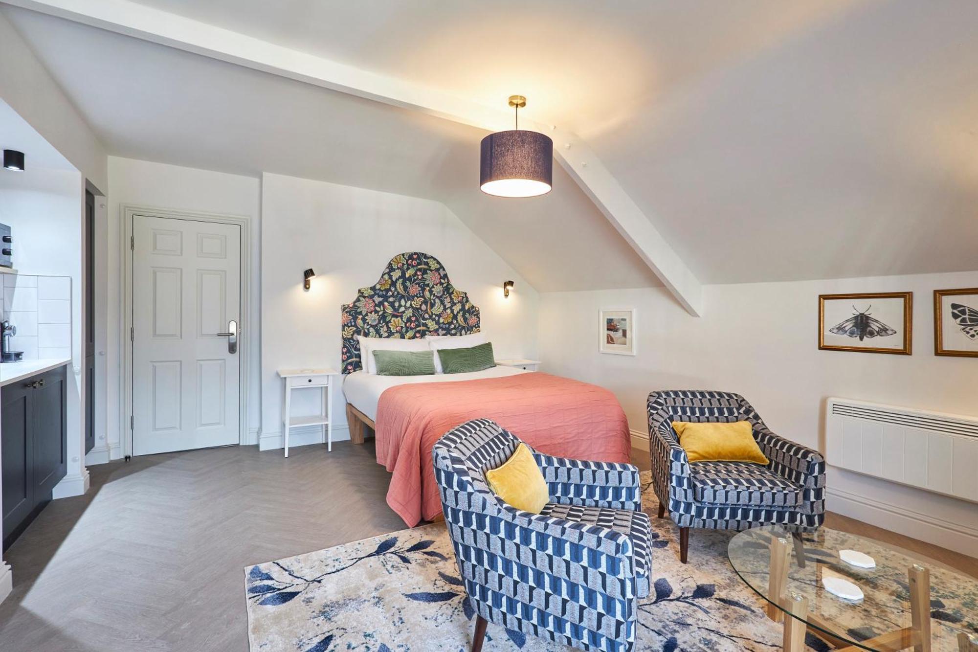 وولر Arlington House Hotel - Self Check-In Suites المظهر الخارجي الصورة
